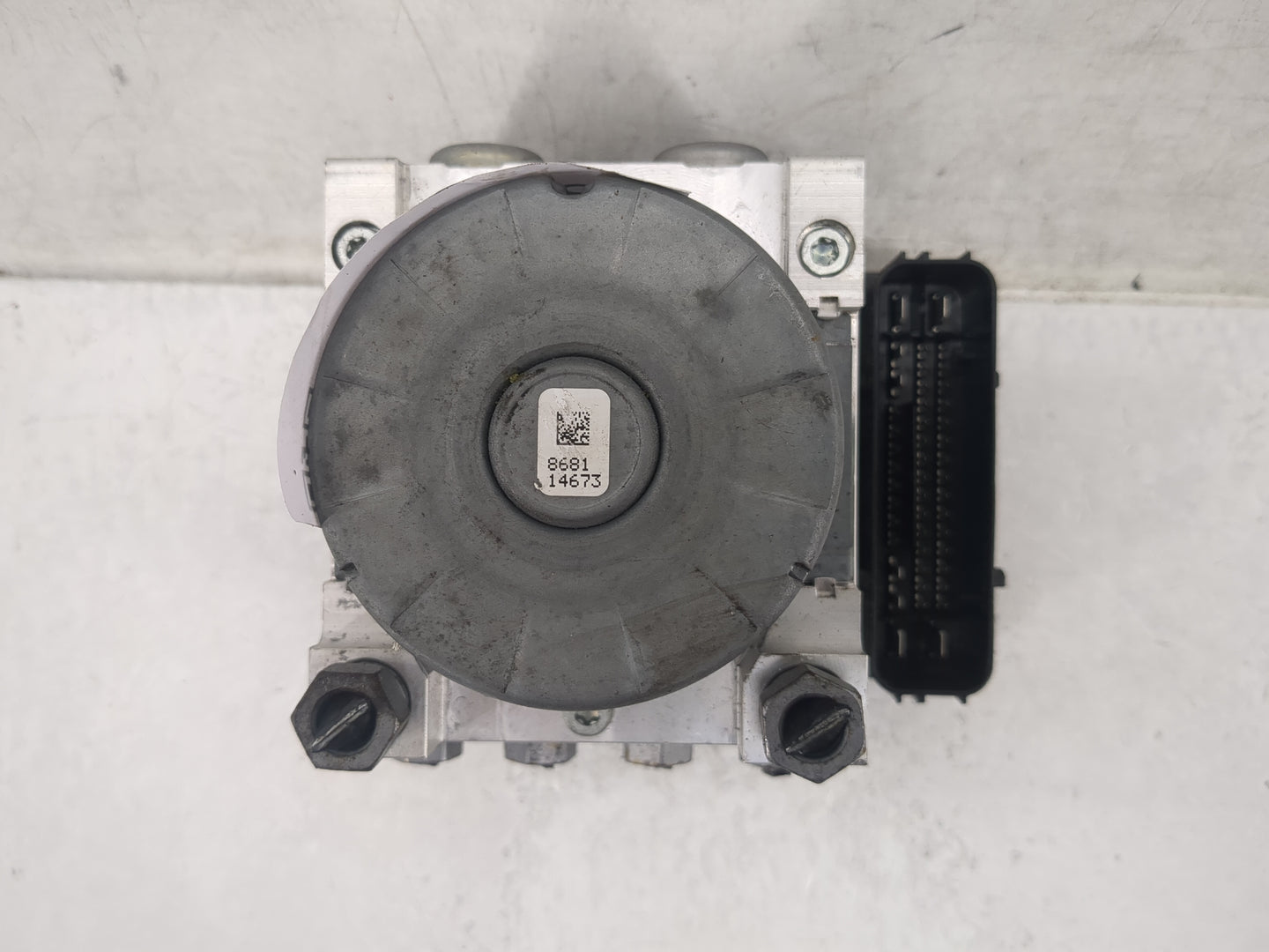 2015-2018 Ford Edge ABS Pump Control Module Replacement P/N:F2GC-2C405-AK Fits Fits 2015 2016 2017 2018 OEM Used Auto Parts 