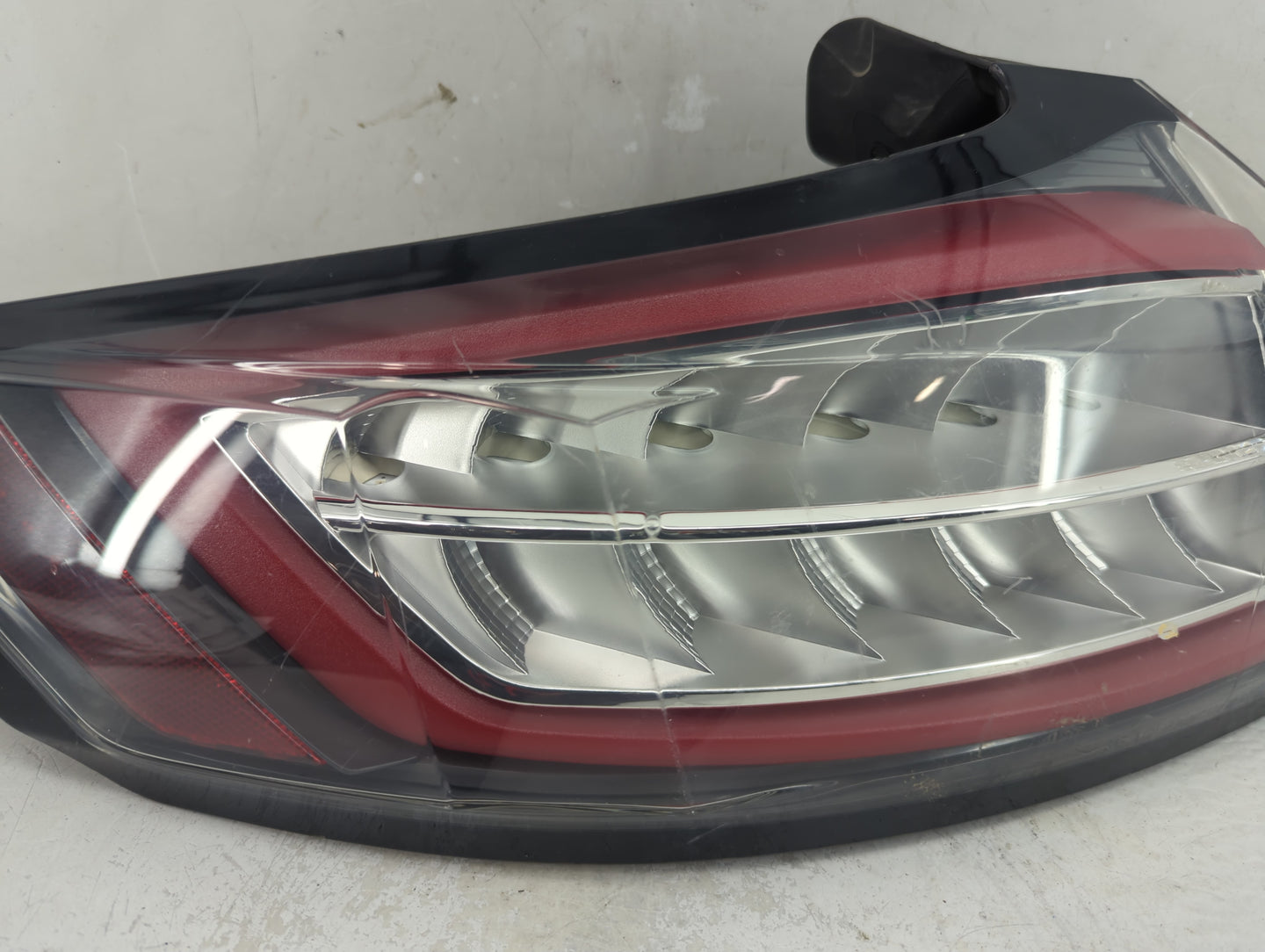 2015-2018 Ford Edge Tail Light Assembly Passenger Right OEM Fits Fits 2015 2016 2017 2018 OEM Used Auto Parts - Oemusedautop