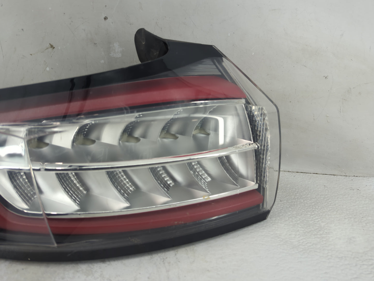 2015-2018 Ford Edge Tail Light Assembly Passenger Right OEM Fits Fits 2015 2016 2017 2018 OEM Used Auto Parts - Oemusedautop