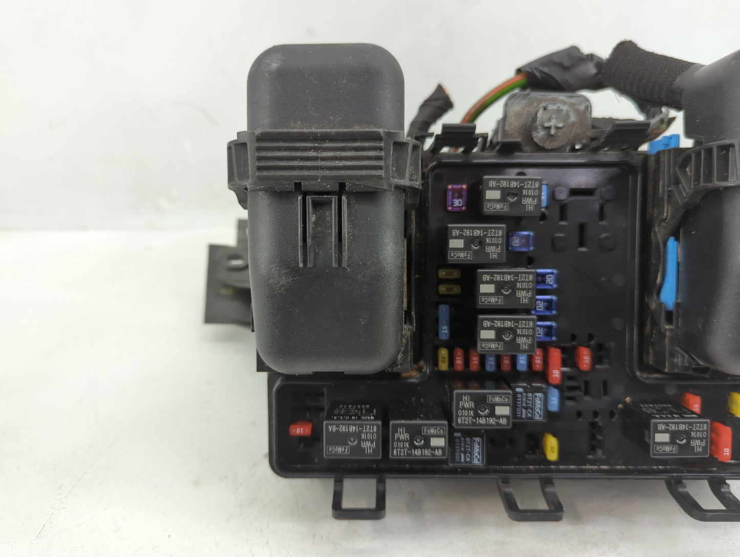 2015-2018 Ford Edge Fusebox Fuse Box Panel Relay Module P/N:G2GT14A075AA Fits Fits 2015 2016 2017 2018 OEM Used Auto Parts -