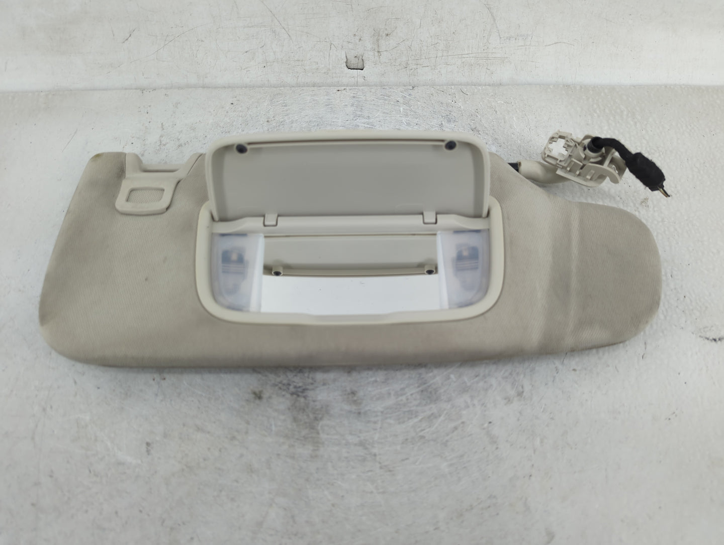 2015-2020 Ford Edge Sun Visor Shade Replacement Passenger Right Mirror Fits Fits 2015 2016 2017 2018 2019 2020 OEM Used Auto