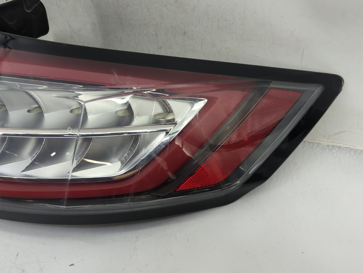 2015-2018 Ford Edge Tail Light Assembly Passenger Right OEM Fits Fits 2015 2016 2017 2018 OEM Used Auto Parts - Oemusedautop