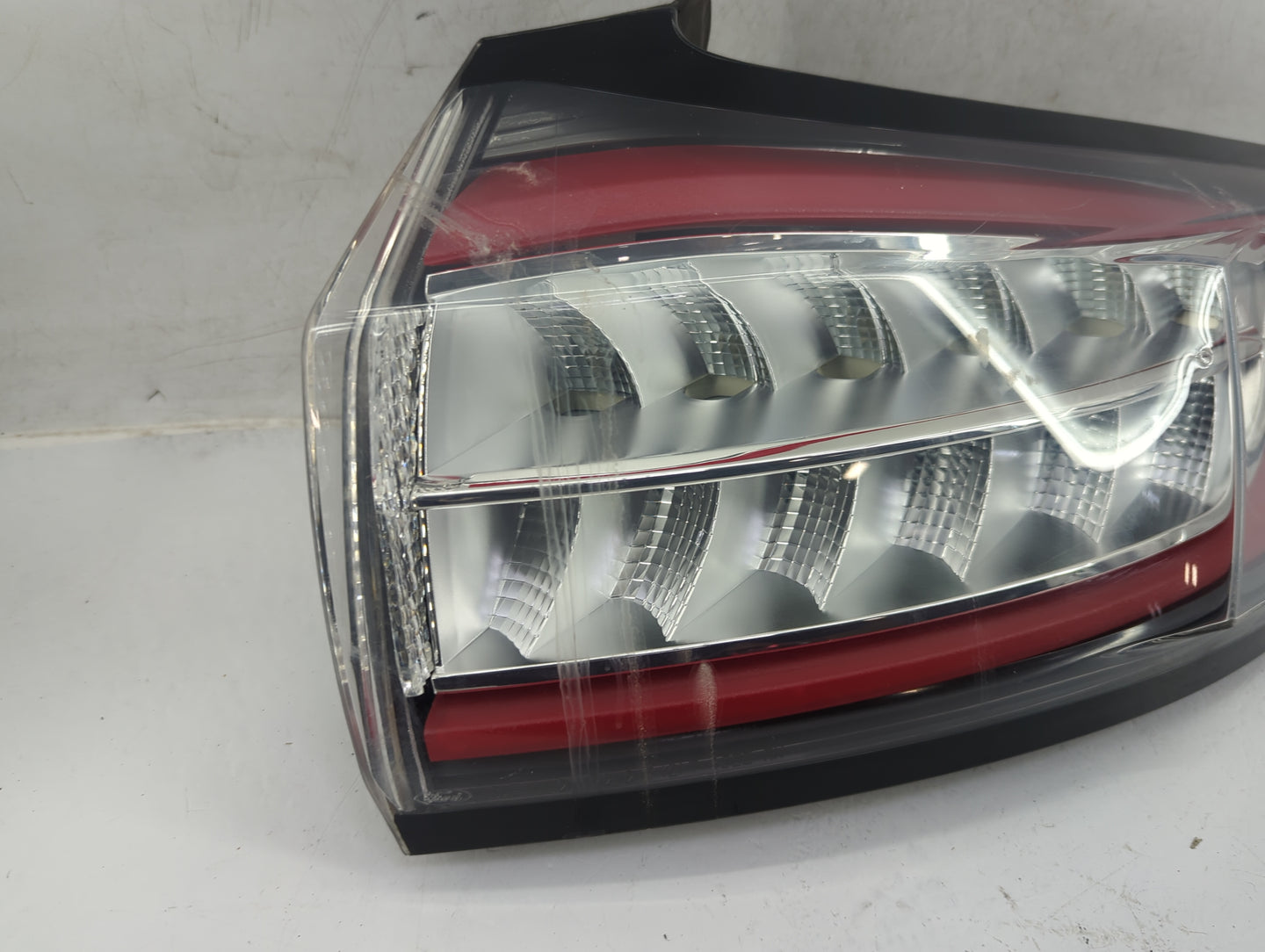 2015-2018 Ford Edge Tail Light Assembly Passenger Right OEM Fits Fits 2015 2016 2017 2018 OEM Used Auto Parts - Oemusedautop