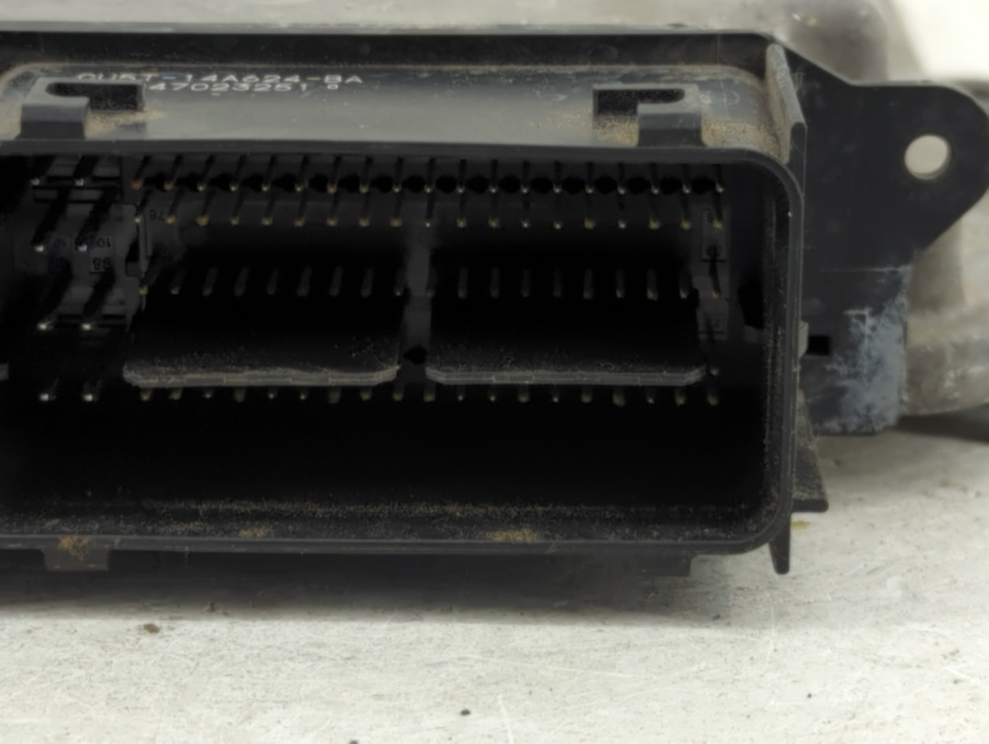 2015-2018 Ford Edge PCM Engine Control Computer ECU ECM PCU OEM P/N:G2GA-12A650-BSA 0 261 S18 672 Fits OEM Used Auto Parts -
