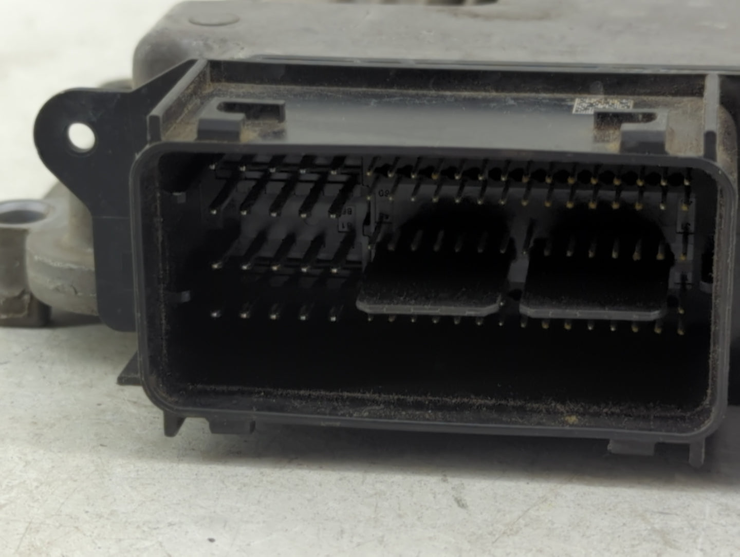 2015-2018 Ford Edge PCM Engine Control Computer ECU ECM PCU OEM P/N:G2GA-12A650-BSA 0 261 S18 672 Fits OEM Used Auto Parts -