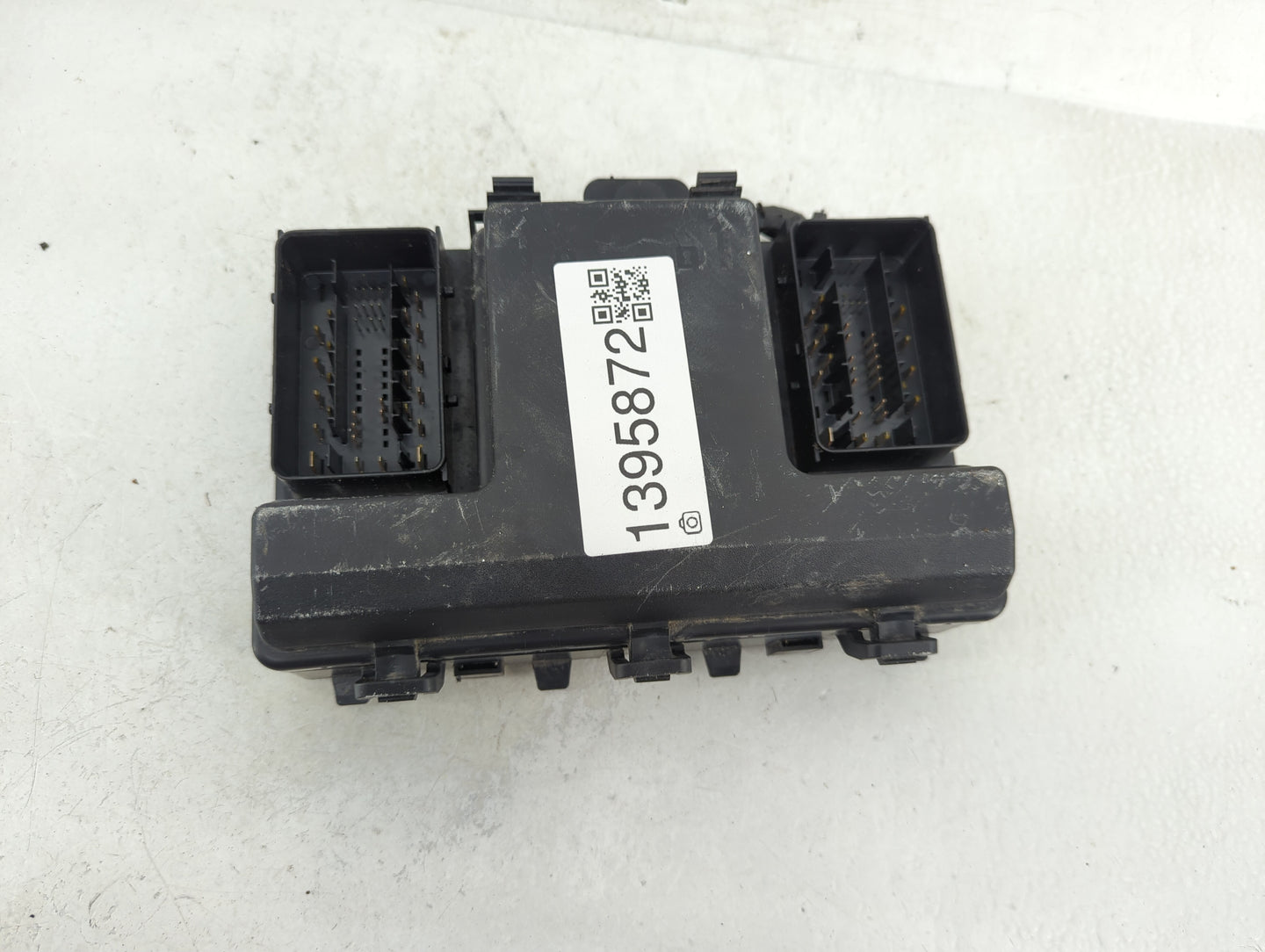 2015-2018 Ford Edge Fusebox Fuse Box Panel Relay Module Fits Fits 2015 2016 2017 2018 OEM Used Auto Parts - Oemusedautoparts