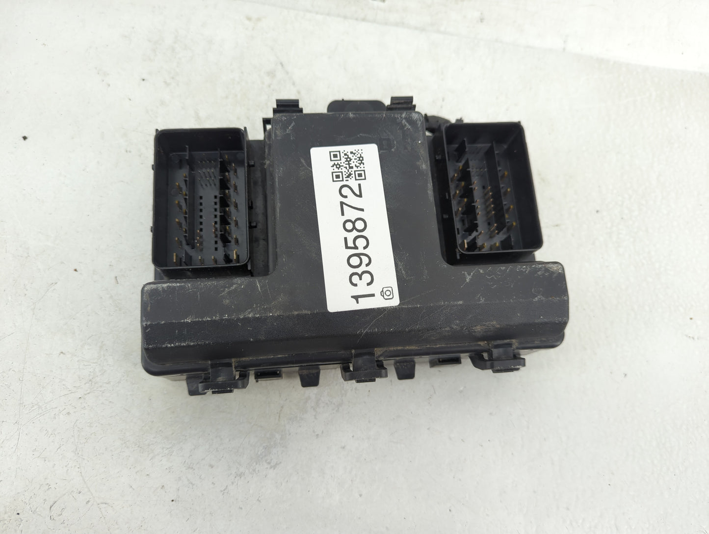 2015-2018 Ford Edge Fusebox Fuse Box Panel Relay Module Fits Fits 2015 2016 2017 2018 OEM Used Auto Parts - Oemusedautoparts
