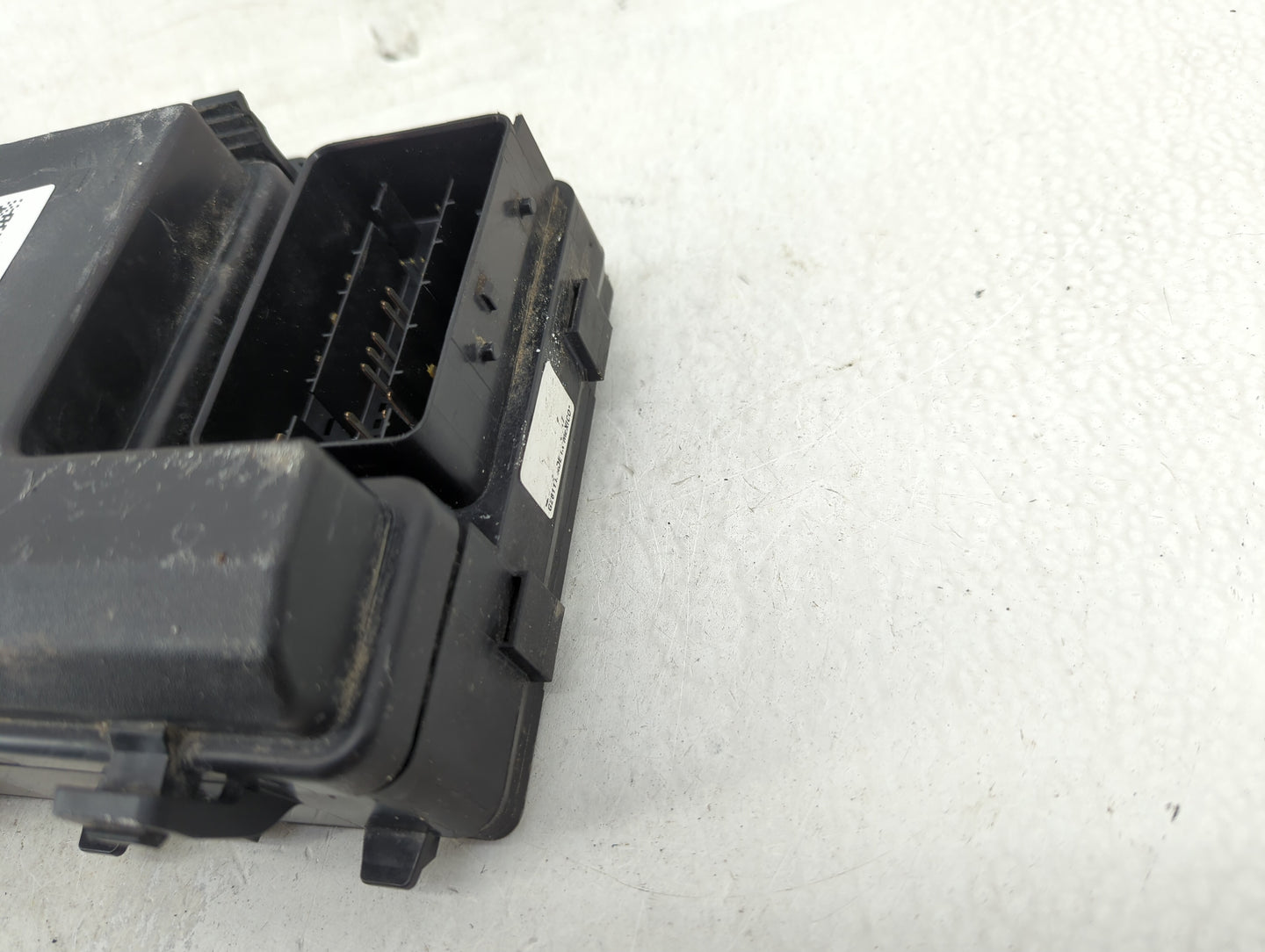 2015-2018 Ford Edge Fusebox Fuse Box Panel Relay Module Fits Fits 2015 2016 2017 2018 OEM Used Auto Parts - Oemusedautoparts
