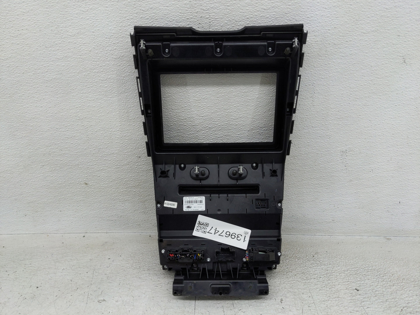 2017-2018 Ford Edge Radio Control Panel - Oemusedautoparts1.com