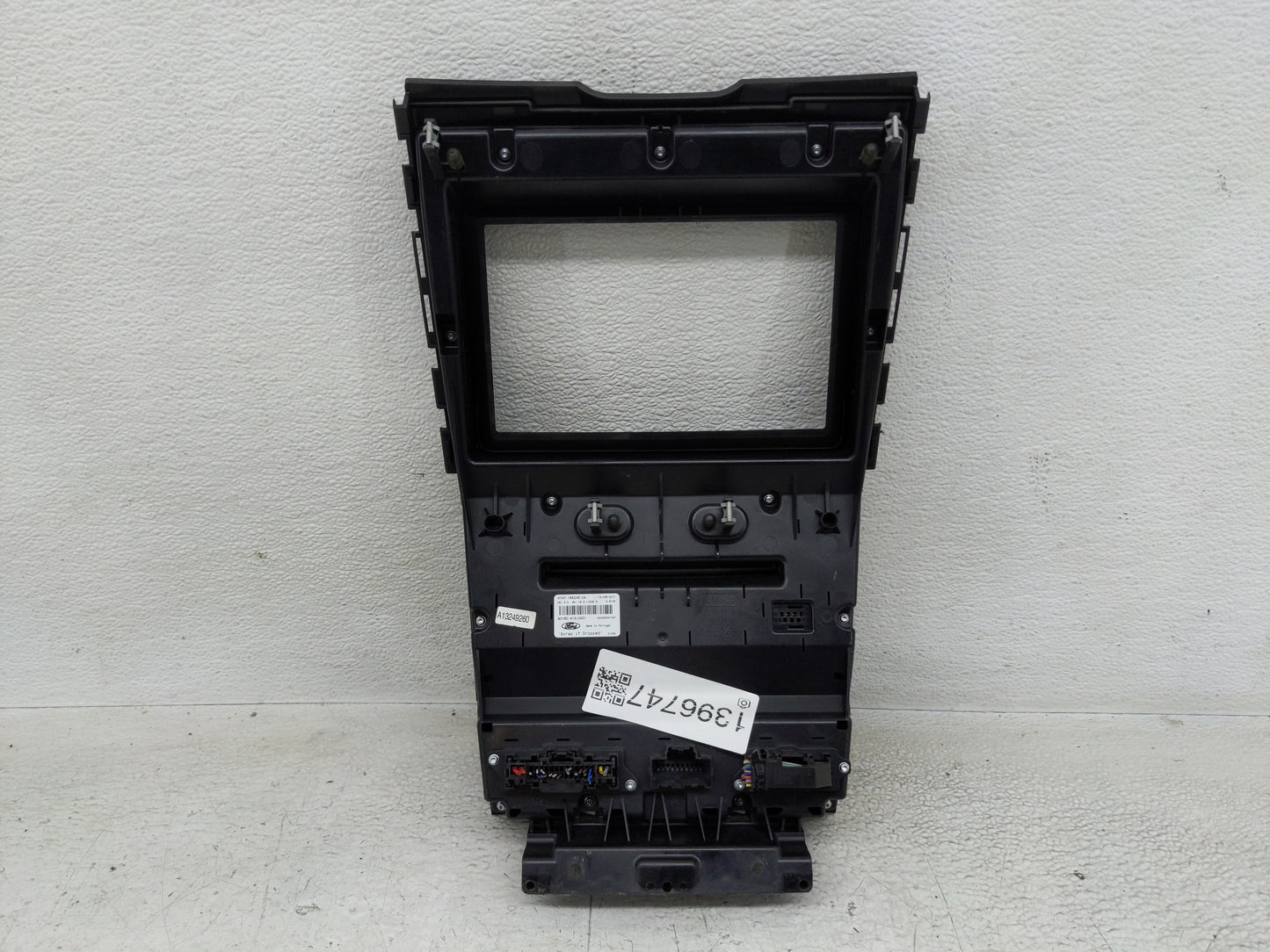 2017-2018 Ford Edge Radio Control Panel - Oemusedautoparts1.com