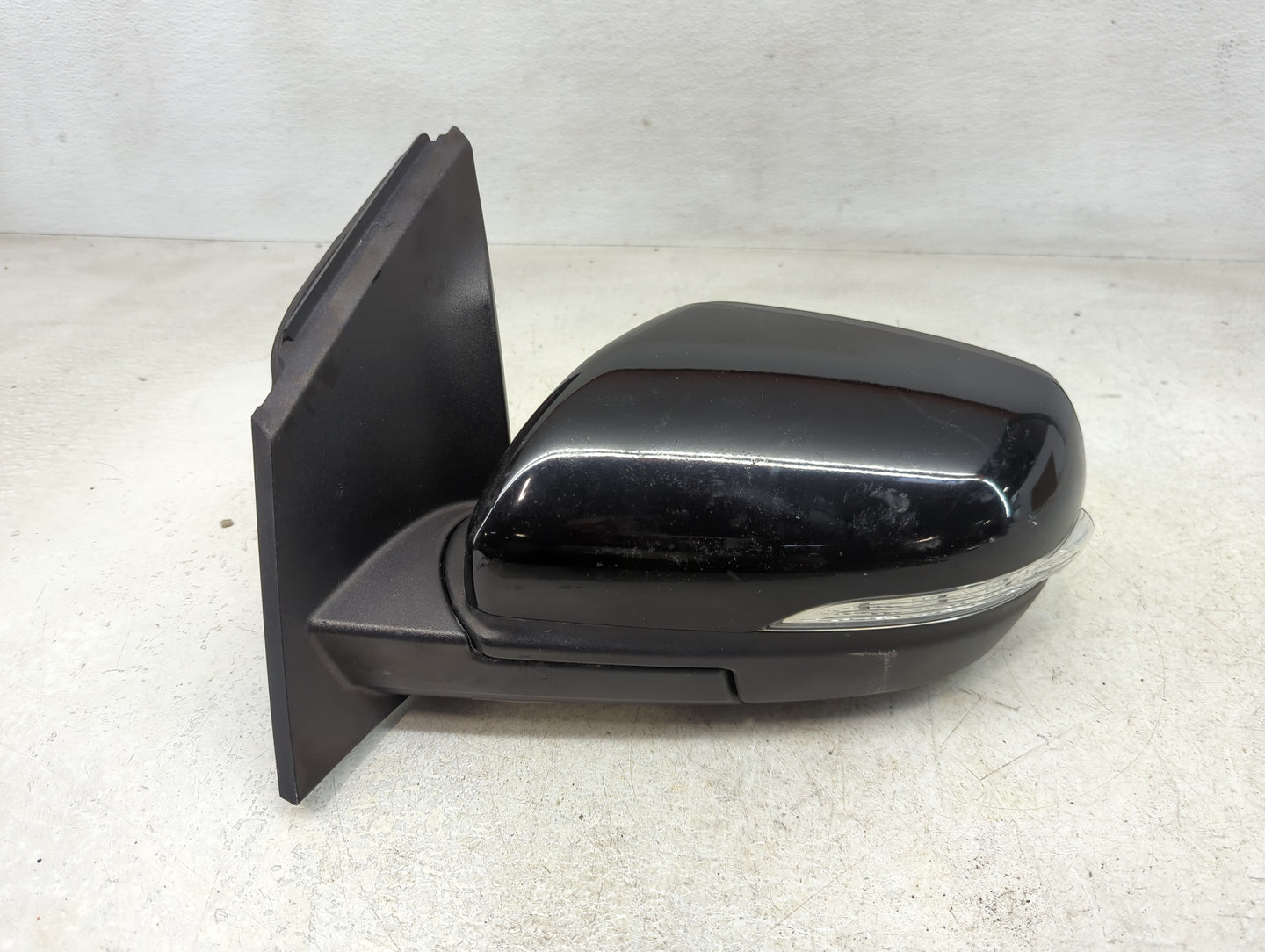 2015-2018 Ford Edge Driver Side View Mirror - Left Door Mirror OEM Used - Oemusedautoparts1.com