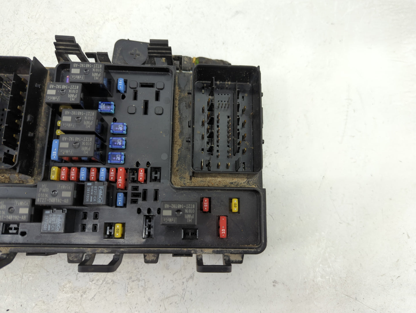 2015-2018 Ford Edge Fusebox Fuse Box Panel Relay Module P/N:G2GT14A075AA Fits Fits 2015 2016 2017 2018 OEM Used Auto Parts -