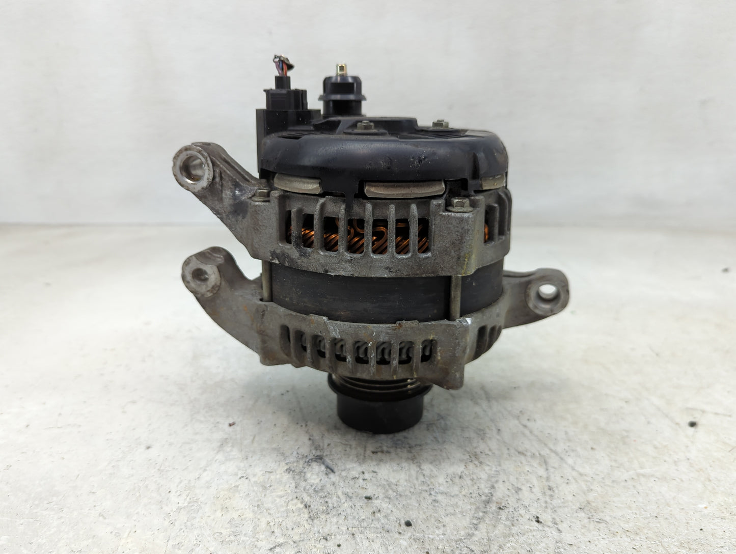 2015-2018 Ford Edge Alternator Replacement Generator Charging Assembly Engine OEM P/N:G2GT-10300-BA Fits OEM Used Auto Parts