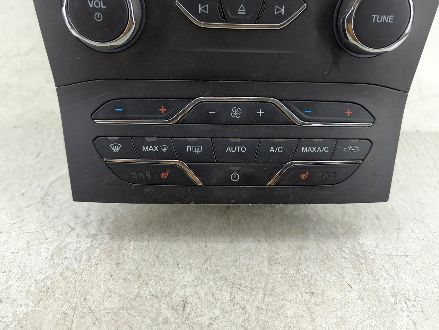 2015-2018 Ford Edge Radio Control Panel - Oemusedautoparts1.com