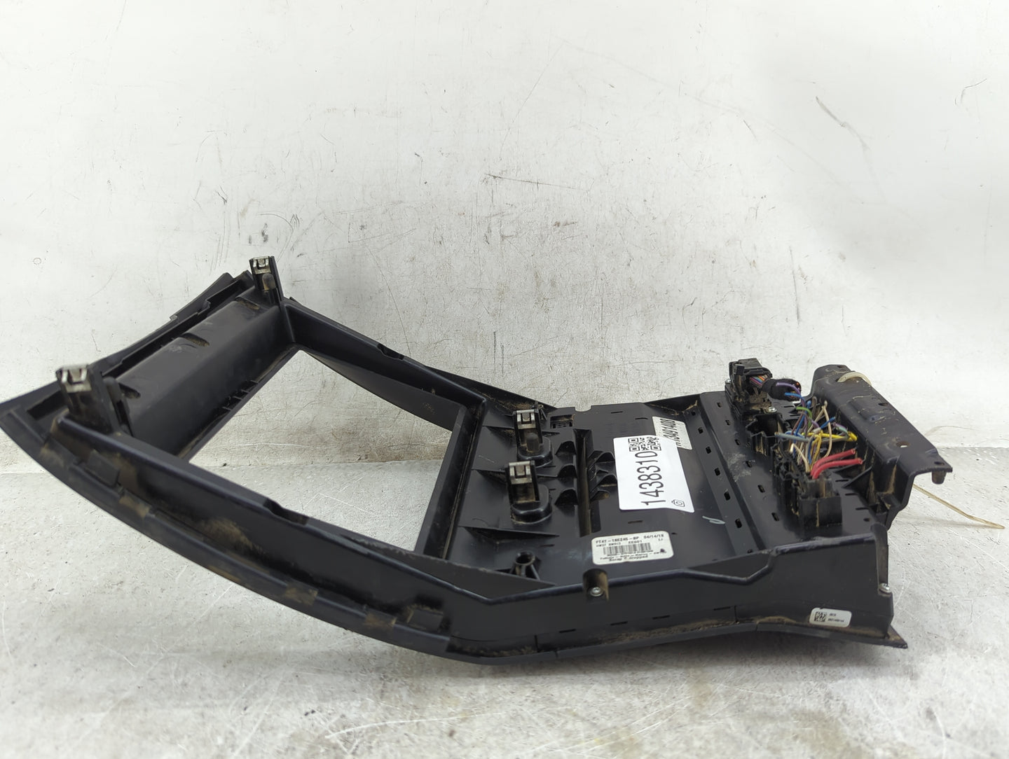 2015-2018 Ford Edge Radio AM FM Cd Player Receiver Replacement P/N:FT4T-18E245-BP Fits Fits 2015 2016 2017 2018 OEM Used Aut