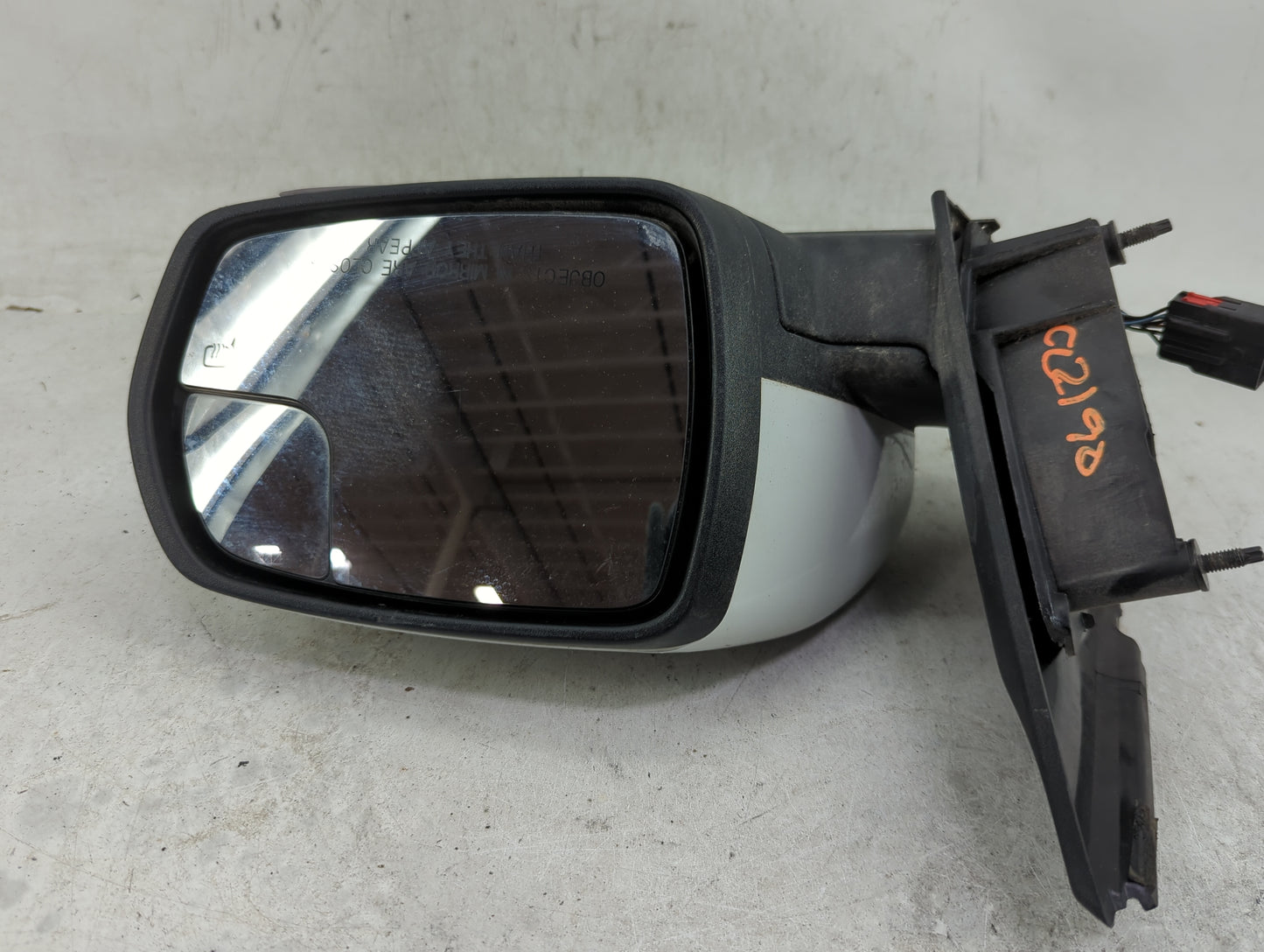2015-2018 Ford Edge Passenger Side View Mirror - Right Door Mirror OEM Used - Oemusedautoparts1.com