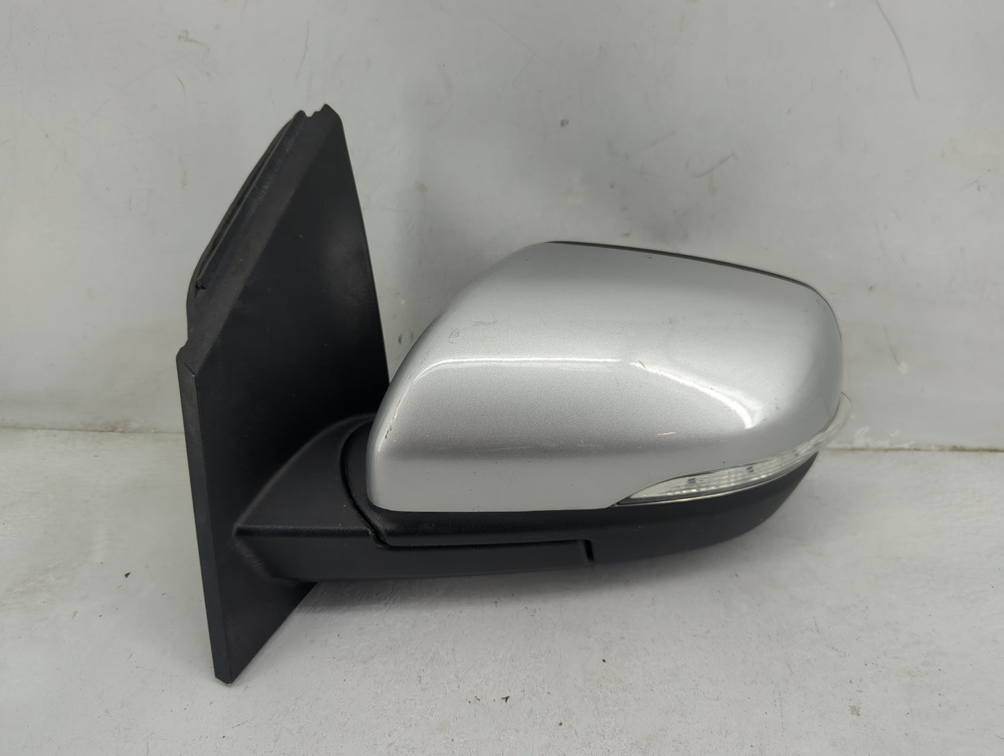 2015-2018 Ford Edge Driver Side View Mirror - Left Door Mirror OEM Used - Oemusedautoparts1.com