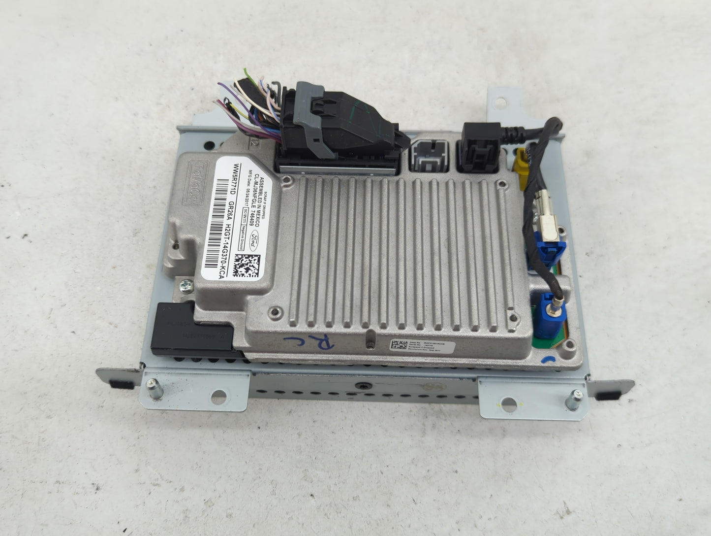 2016-2018 Ford Edge Information Display Screen - Oemusedautoparts1.com