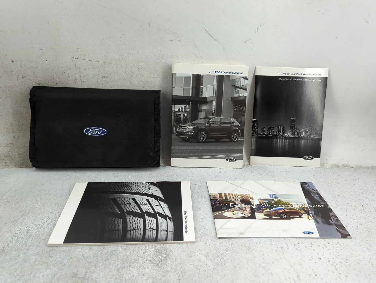 2017 Ford Edge Owners Manual Book Guide P/N:HT4J19A321AA OEM Used Auto Parts - Oemusedautoparts1.com