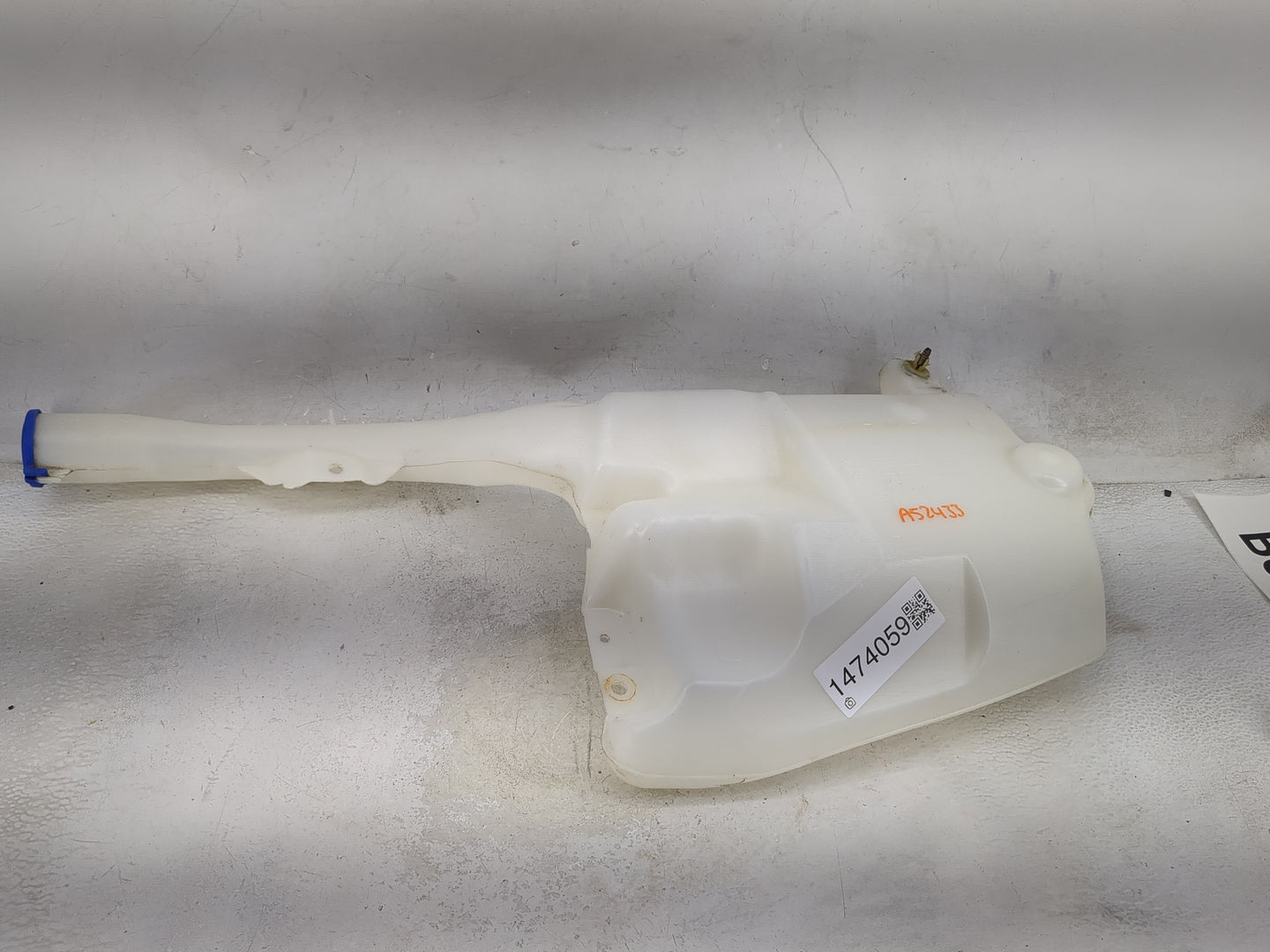 2016-2020 Ford Edge Windshield Washer Fluid Reservoir Bottle Oem 1474059 - Oemusedautoparts1.com