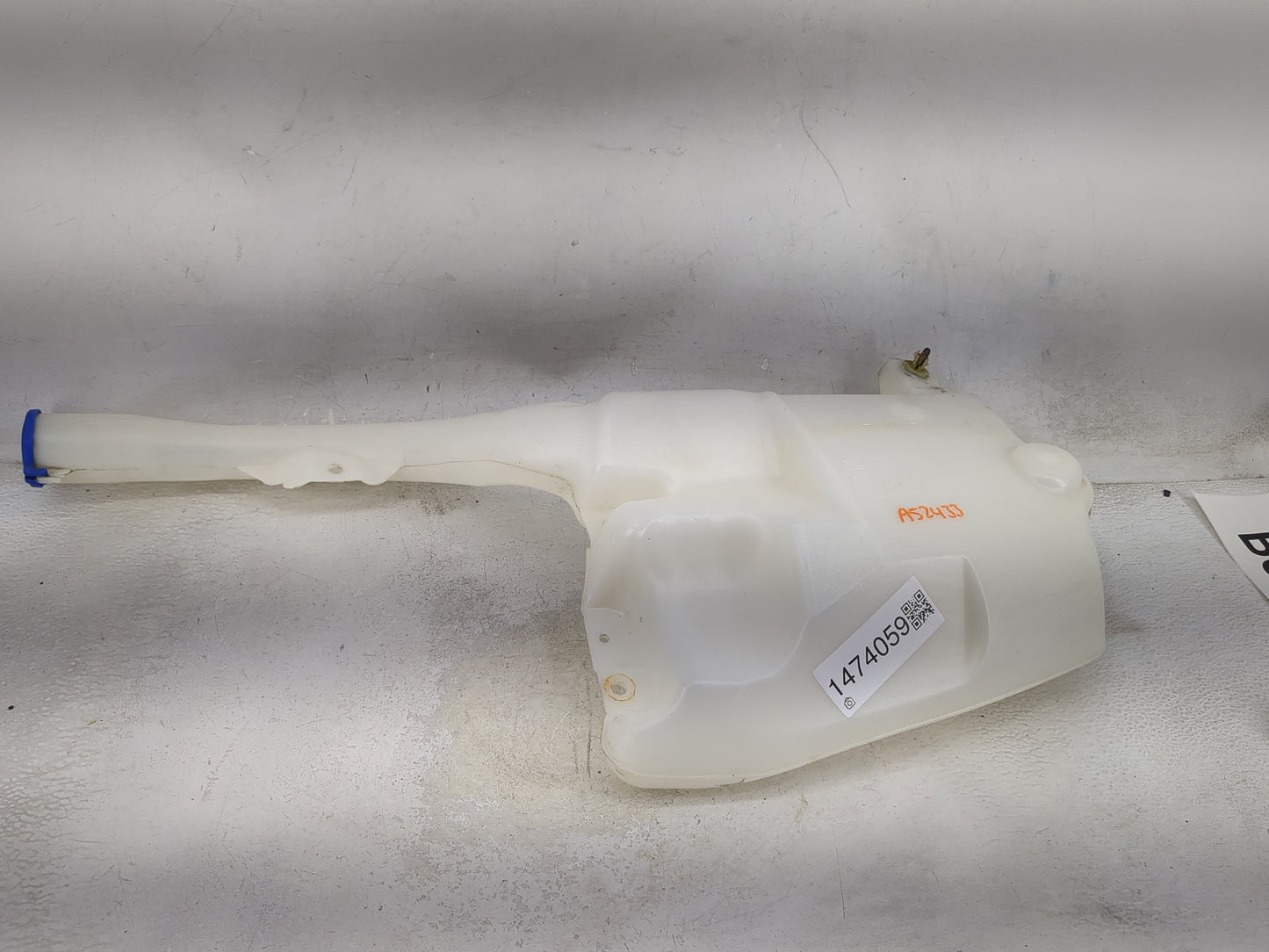 2016-2020 Ford Edge Windshield Washer Fluid Reservoir Bottle Oem 1474059 - Oemusedautoparts1.com