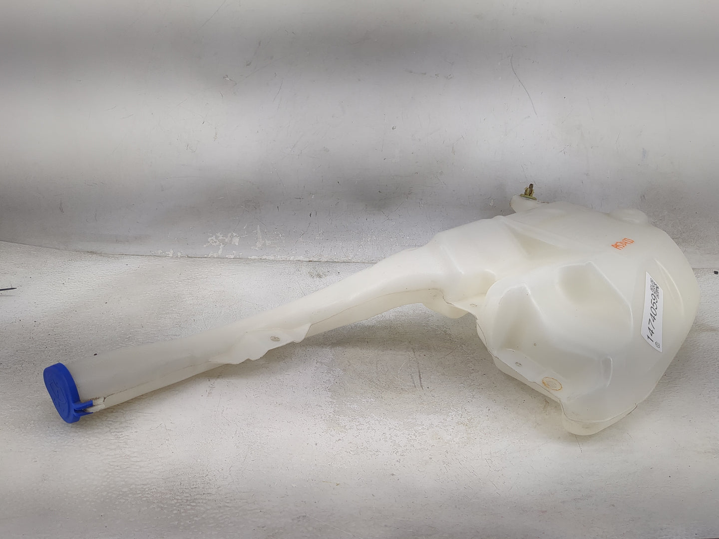 2016-2020 Ford Edge Windshield Washer Fluid Reservoir Bottle Oem 1474059 - Oemusedautoparts1.com