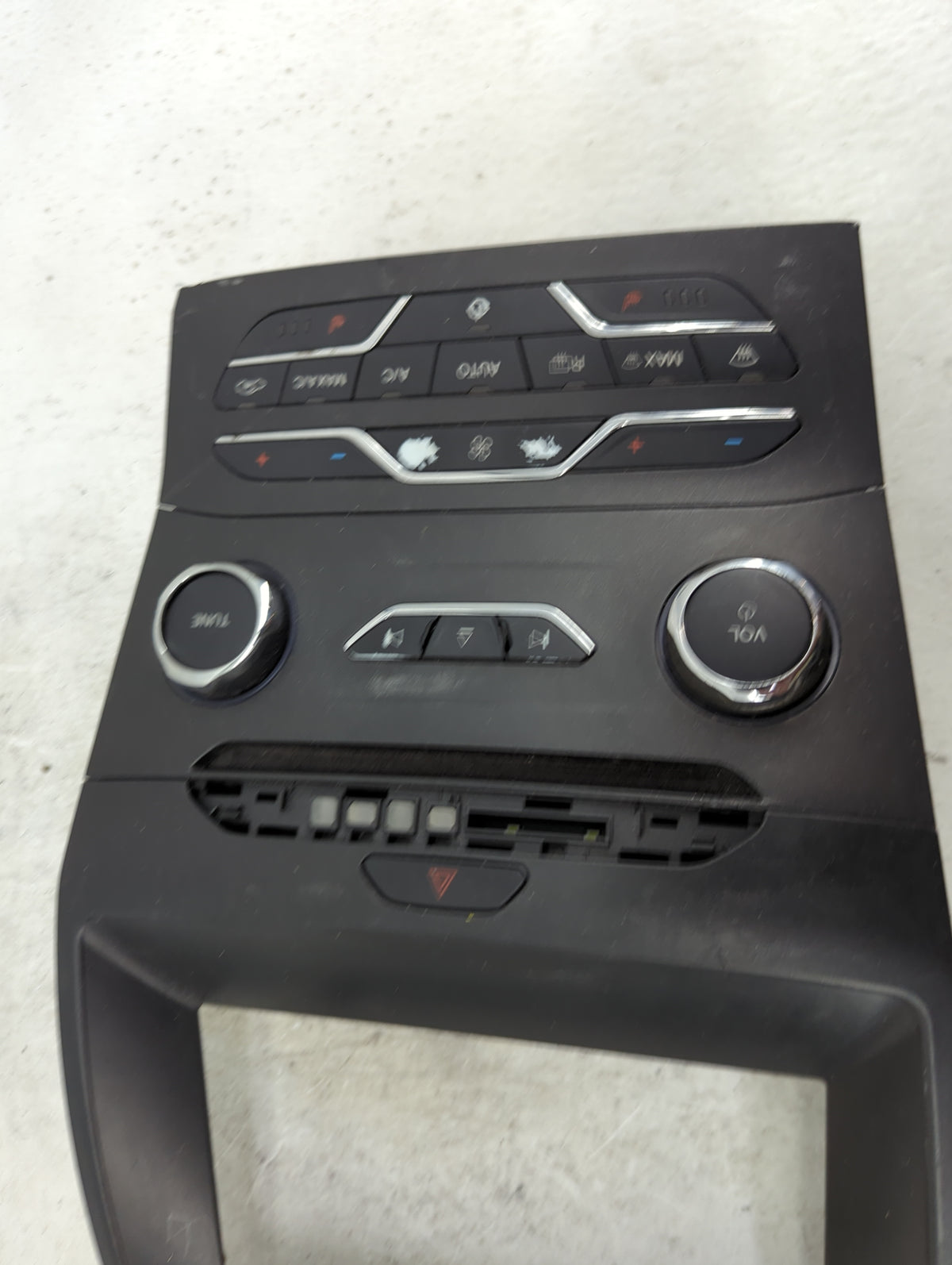 2017 Ford Edge Climate Control Module Temperature AC/Heater Replacement P/N:FT4T-18E245-BN Fits OEM Used Auto Parts - Oemuse