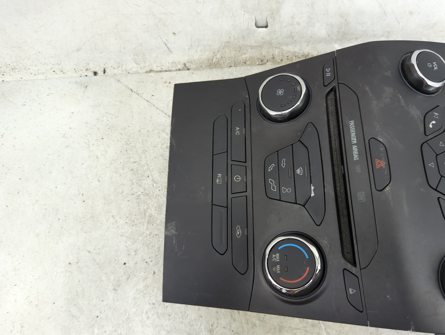 2015-2018 Ford Edge Radio Control Panel 1489574 - Oemusedautoparts1.com