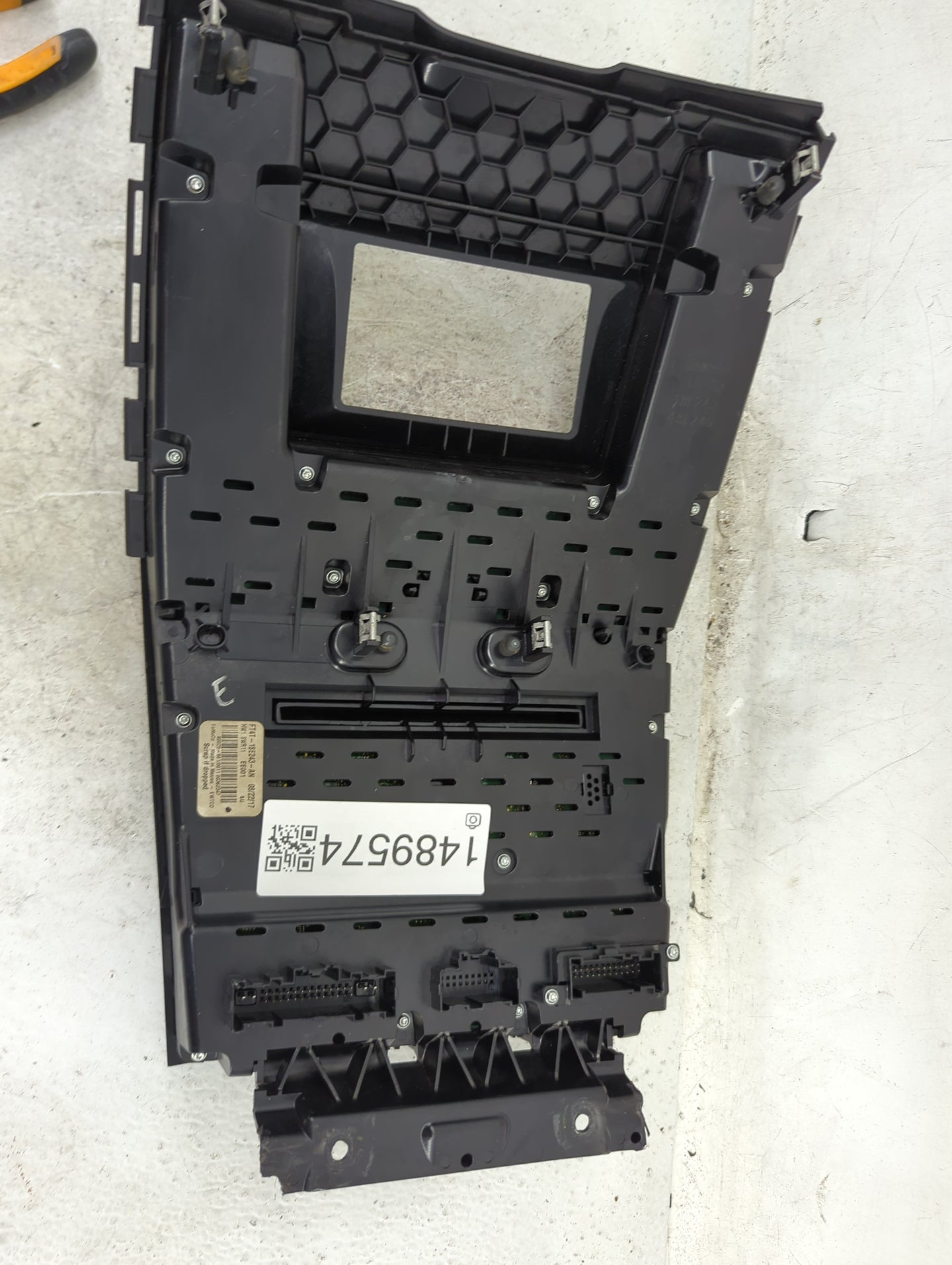 2015-2018 Ford Edge Radio Control Panel 1489574 - Oemusedautoparts1.com