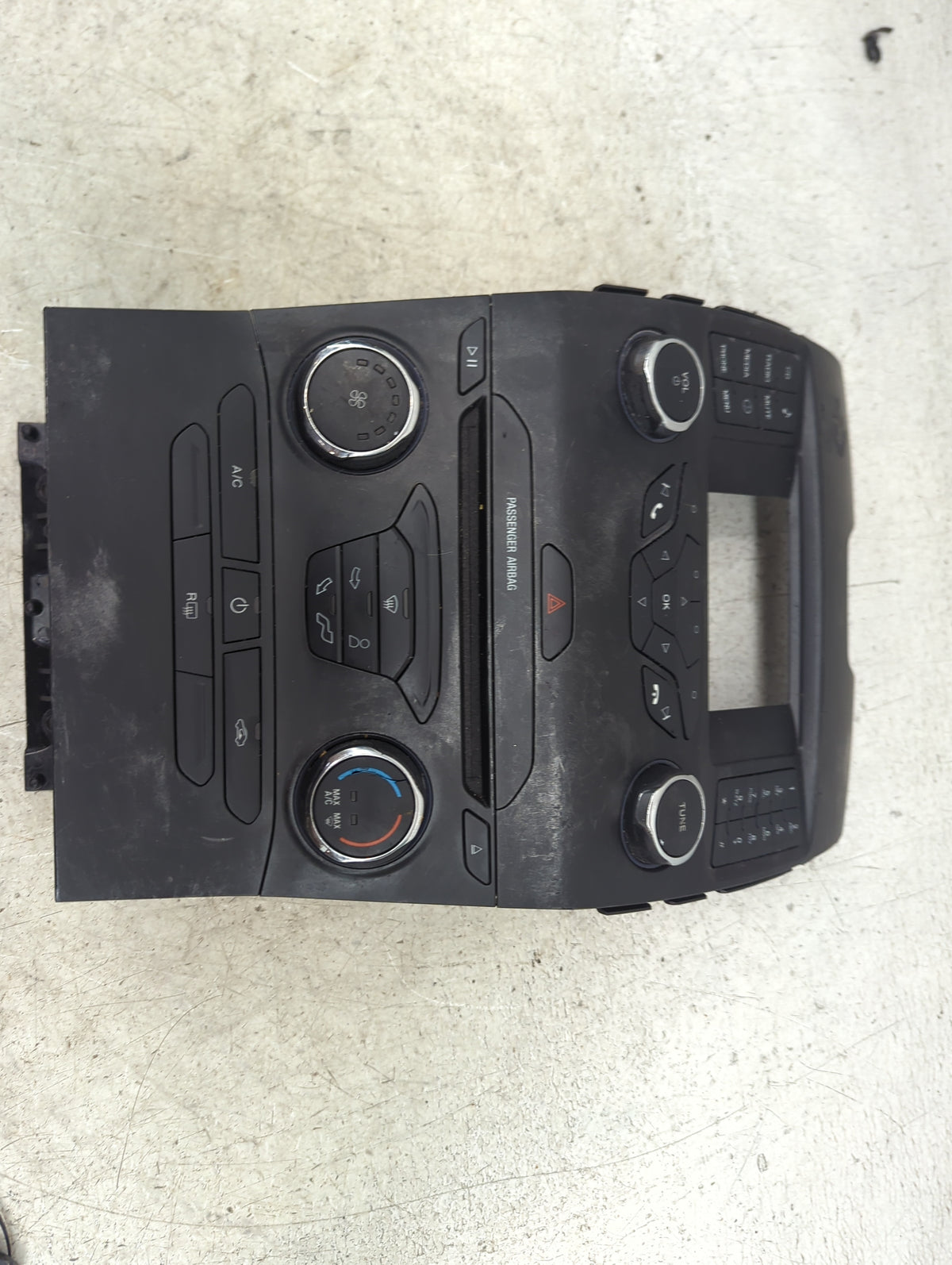 2015-2018 Ford Edge Radio Control Panel 1496263 - Oemusedautoparts1.com
