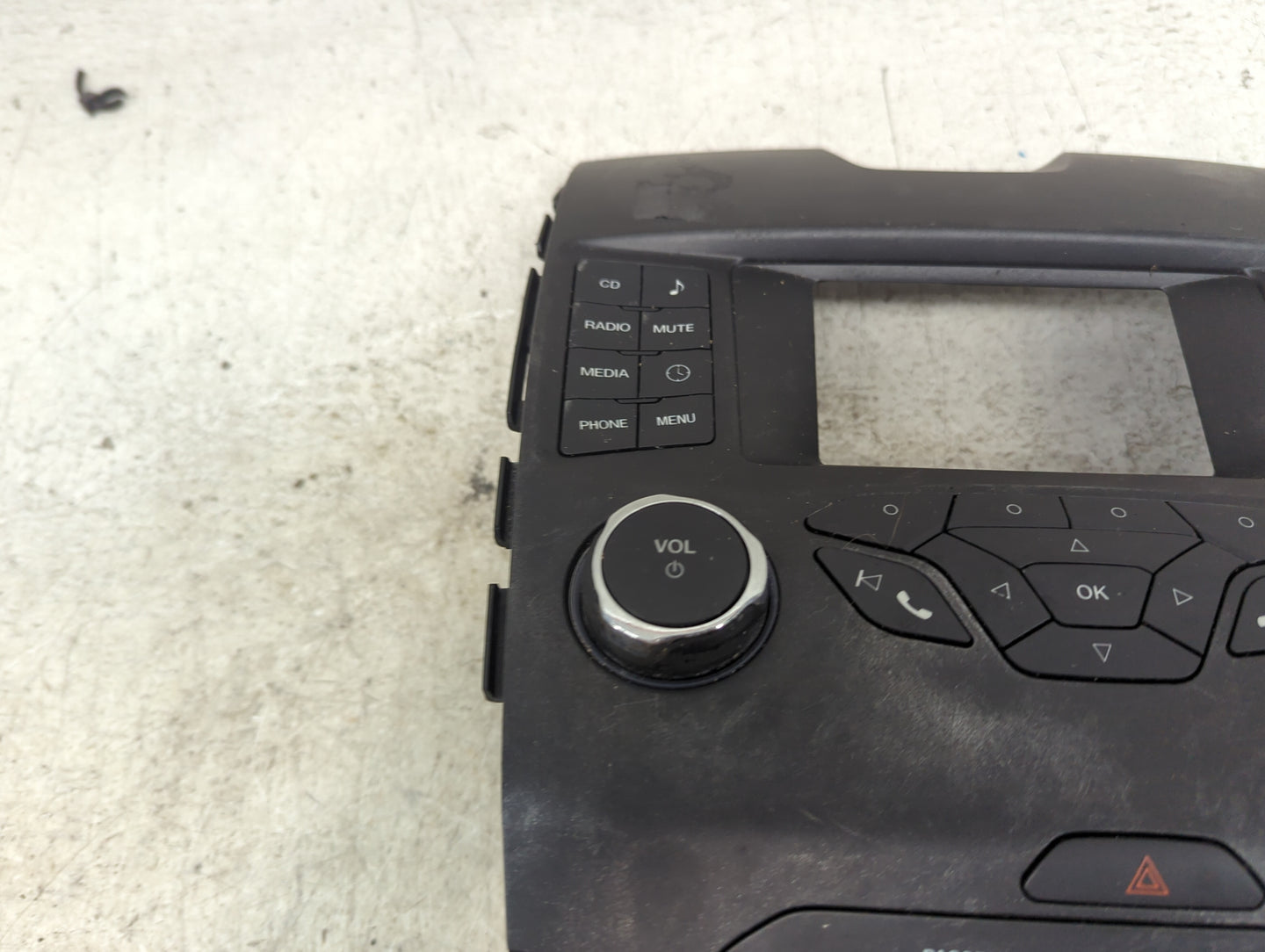 2015-2018 Ford Edge Radio Control Panel 1496263 - Oemusedautoparts1.com