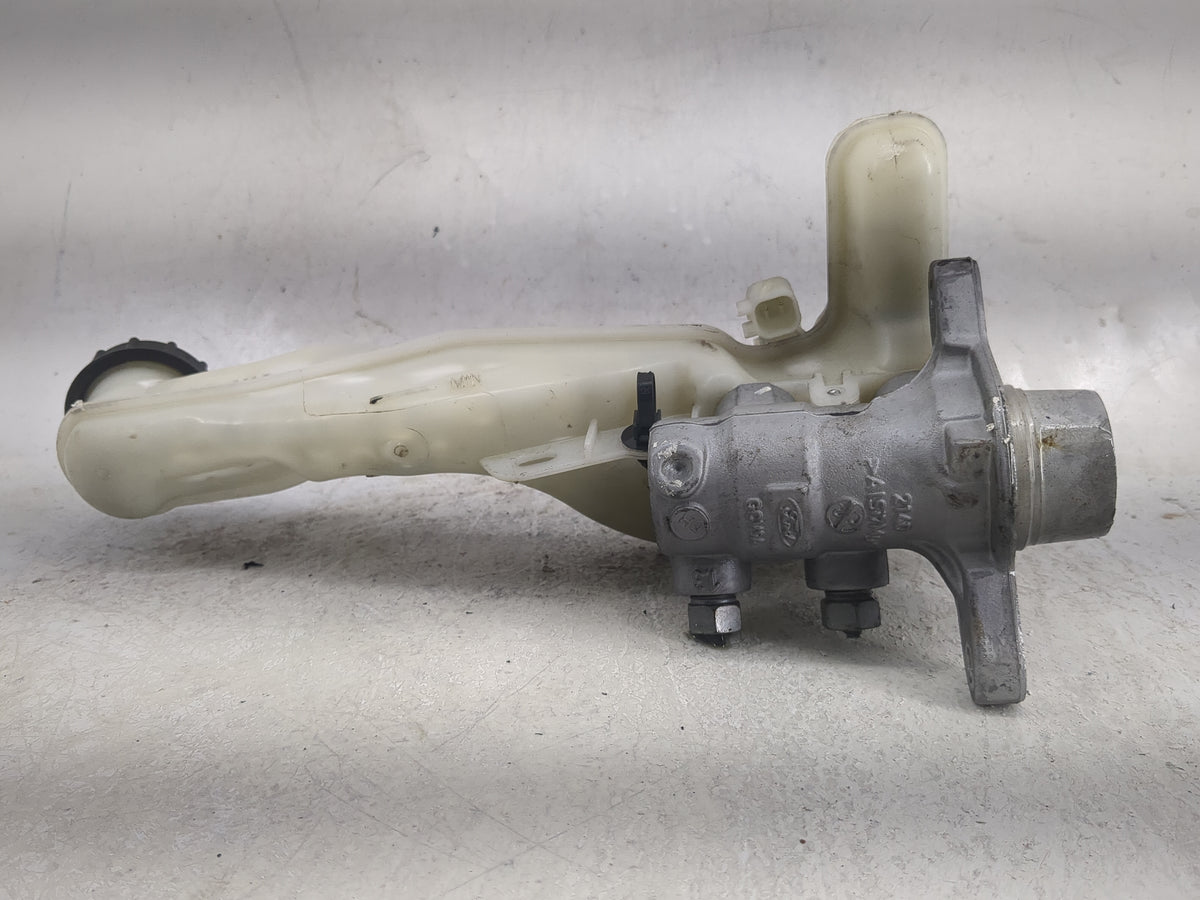 2015-2020 Ford Edge Brake Master Cylinder 1497504 - Oemusedautoparts1.com