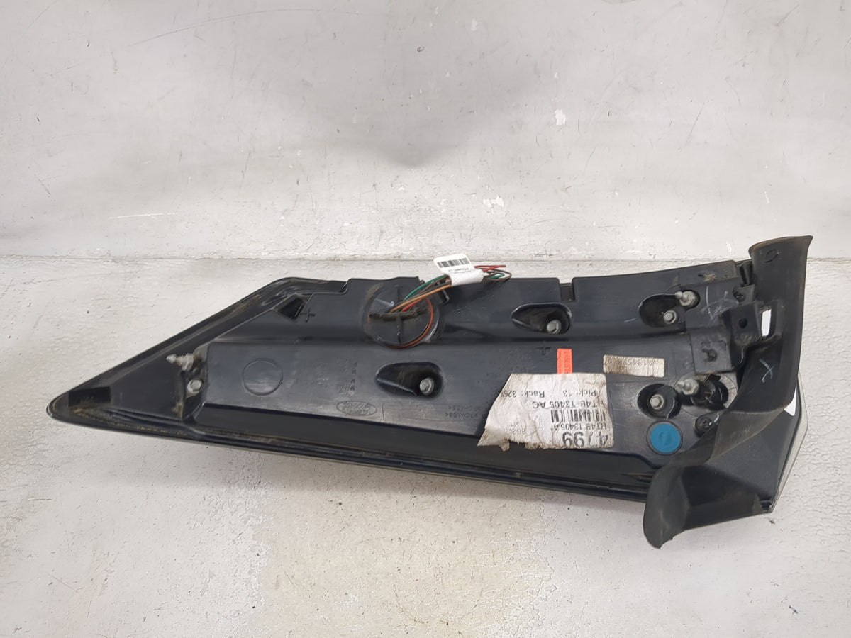 2015-2018 Ford Edge Tail Light Assembly Driver Left OEM P/N:HT4B 13405 A HT4B 13405 AC Fits Fits 2015 2016 2017 2018 OEM Use