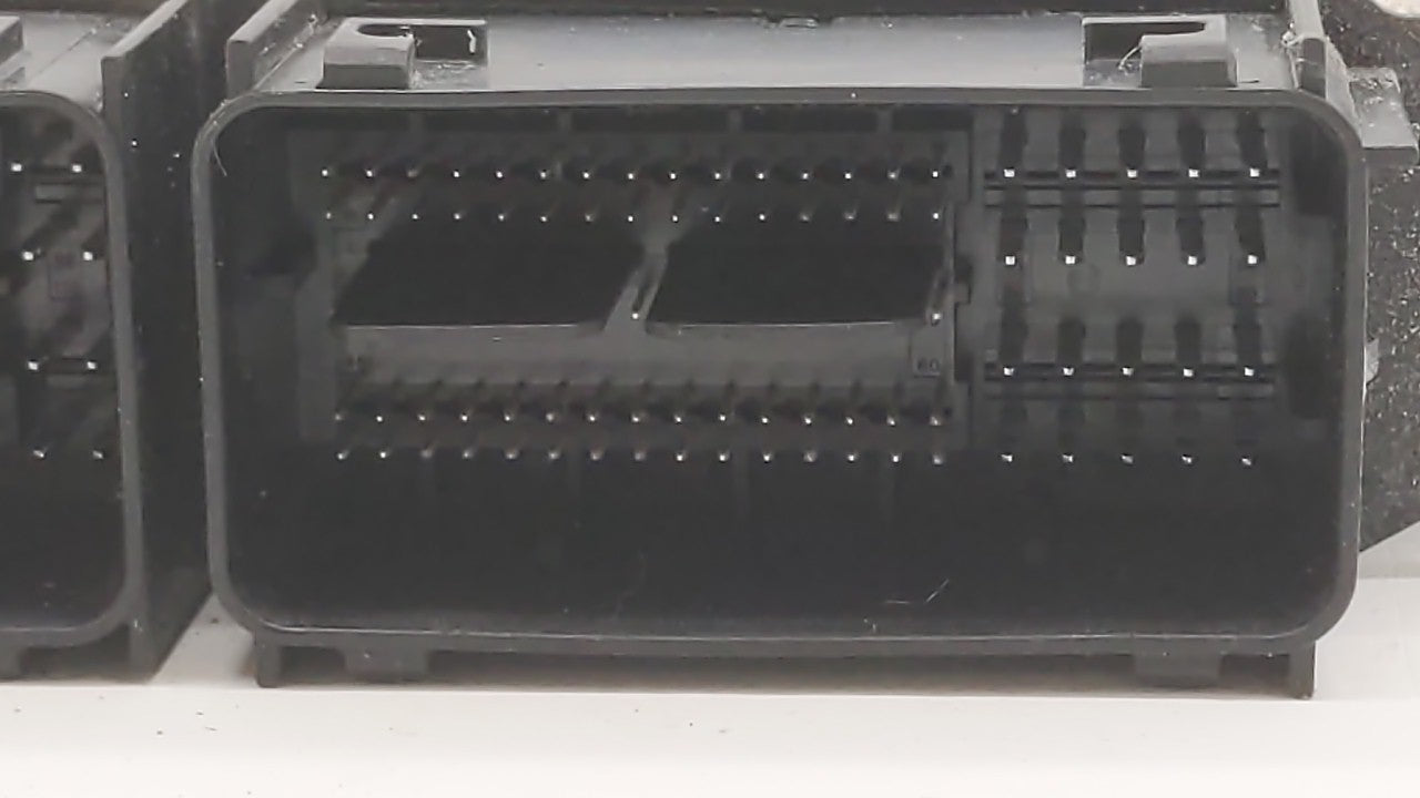 2015-2018 Ford Edge PCM Engine Control Computer ECU ECM PCU OEM P/N:GB5A-12A650-YA F2GA-12A650-AAE Fits OEM Used Auto Parts 