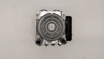 2015-2018 Ford Edge ABS Pump Control Module Replacement P/N:F2GC-2C405-AG F2GC-2C405-AK Fits Fits 2015 2016 2017 2018 OEM Used Auto Parts