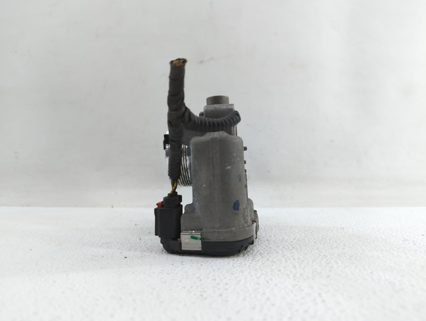 2015-2018 Ford Edge Throttle Body P/N:DS7E-9F991-BB Fits Fits 2014 2015 2016 2017 2018 2019 OEM Used Auto Parts - Oemusedaut