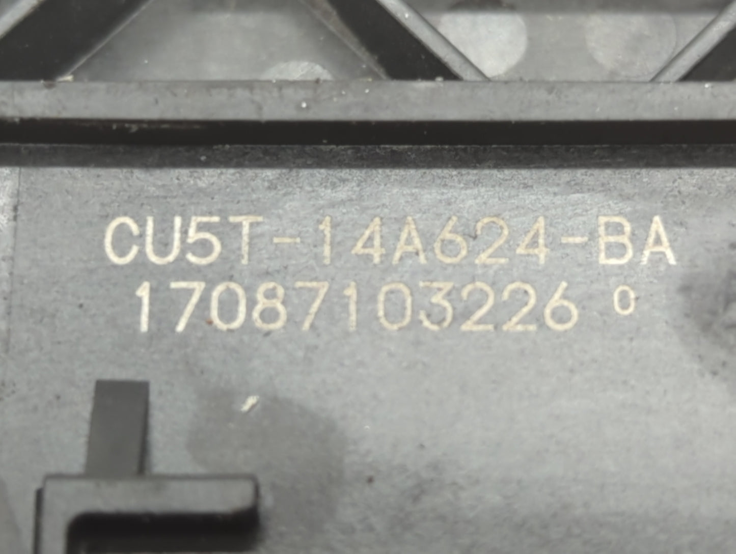 2015-2018 Ford Edge PCM Engine Control Computer ECU ECM PCU OEM P/N:FB5A-12A684-CA G2GA-12A650-BSA Fits OEM Used Auto Parts 