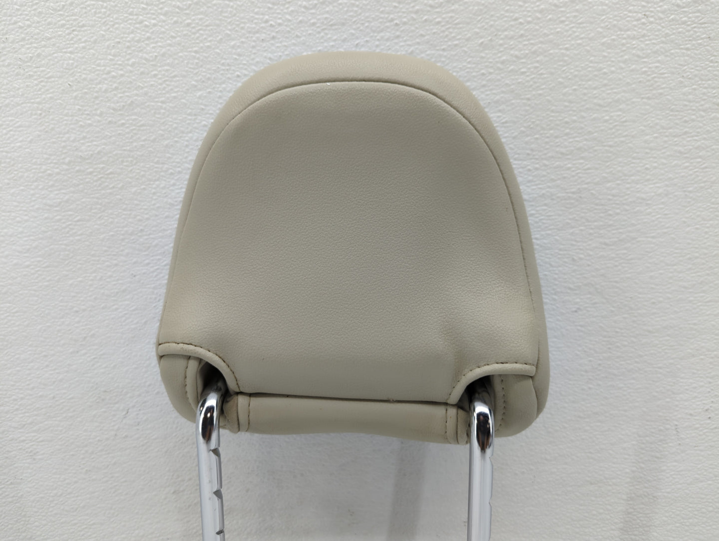 2017-2020 Ford Edge Headrest Head Rest Rear Seat Ivory - Oemusedautoparts1.com