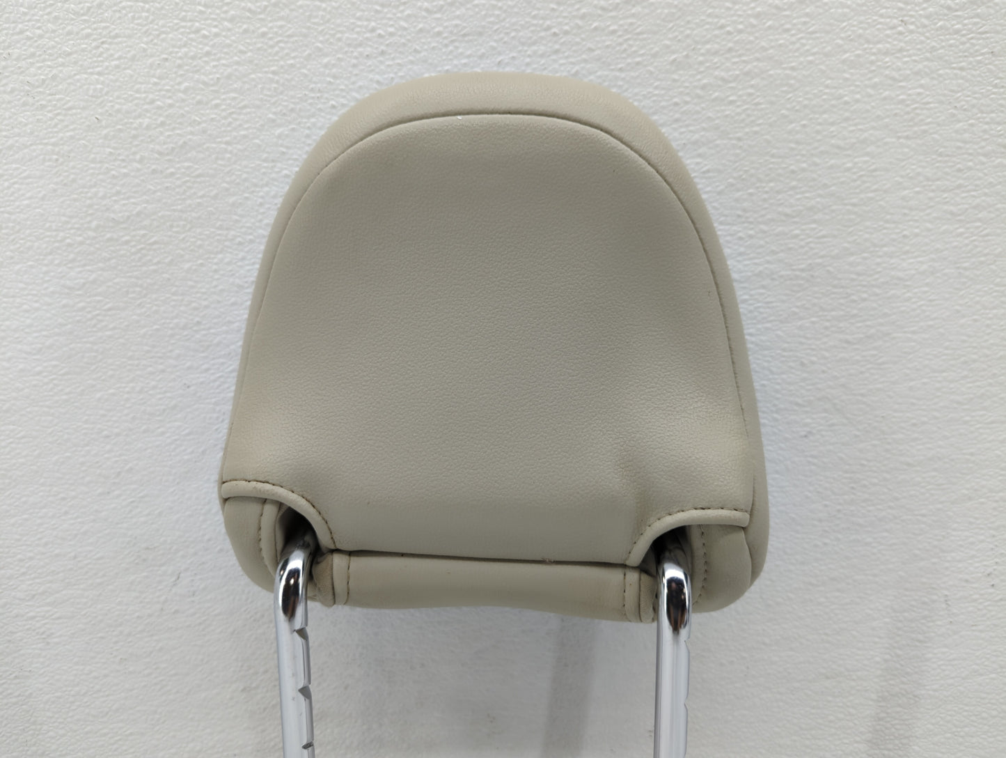 2017-2020 Ford Edge Headrest Head Rest Rear Seat Ivory - Oemusedautoparts1.com