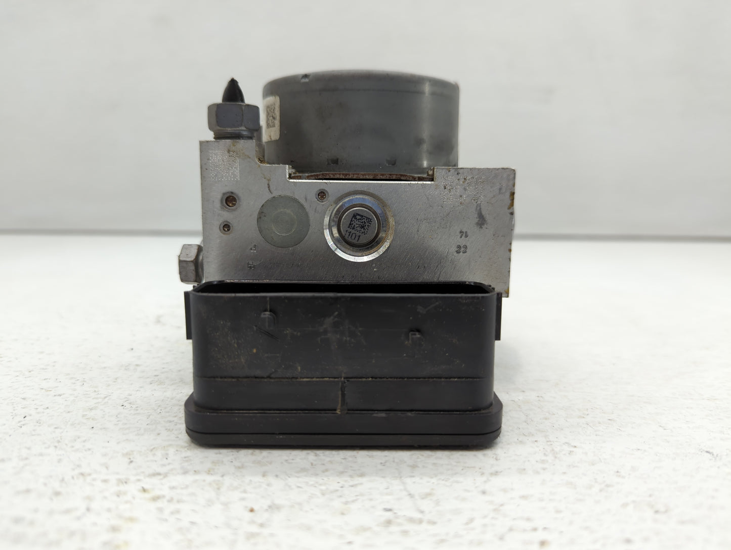 2015-2018 Ford Edge ABS Pump Control Module Replacement P/N:F2GC-2C405-AG F2GC-2C405-AK Fits Fits 2015 2016 2017 2018 OEM Us