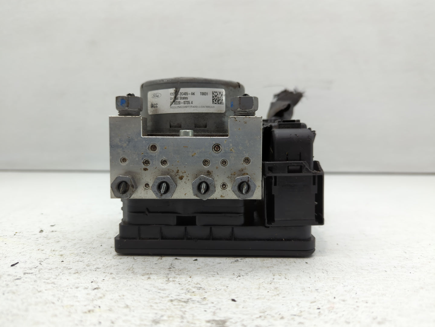 2015-2018 Ford Edge ABS Pump Control Module Replacement P/N:F2GC-2C405-AG F2GC-2C405-AK Fits Fits 2015 2016 2017 2018 OEM Us