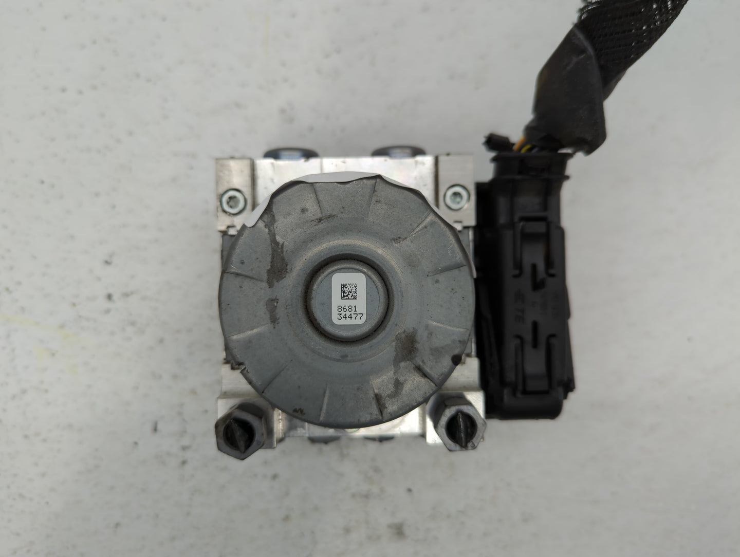 2015-2018 Ford Edge ABS Pump Control Module Replacement P/N:F2GC-2C405-AG F2GC-2C405-AK Fits Fits 2015 2016 2017 2018 OEM Us