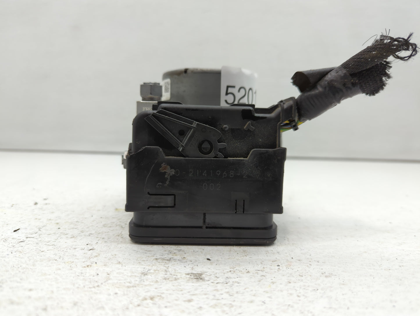 2015-2018 Ford Edge ABS Pump Control Module Replacement P/N:F2GC-2C405-AG F2GC-2C405-AK Fits Fits 2015 2016 2017 2018 OEM Us