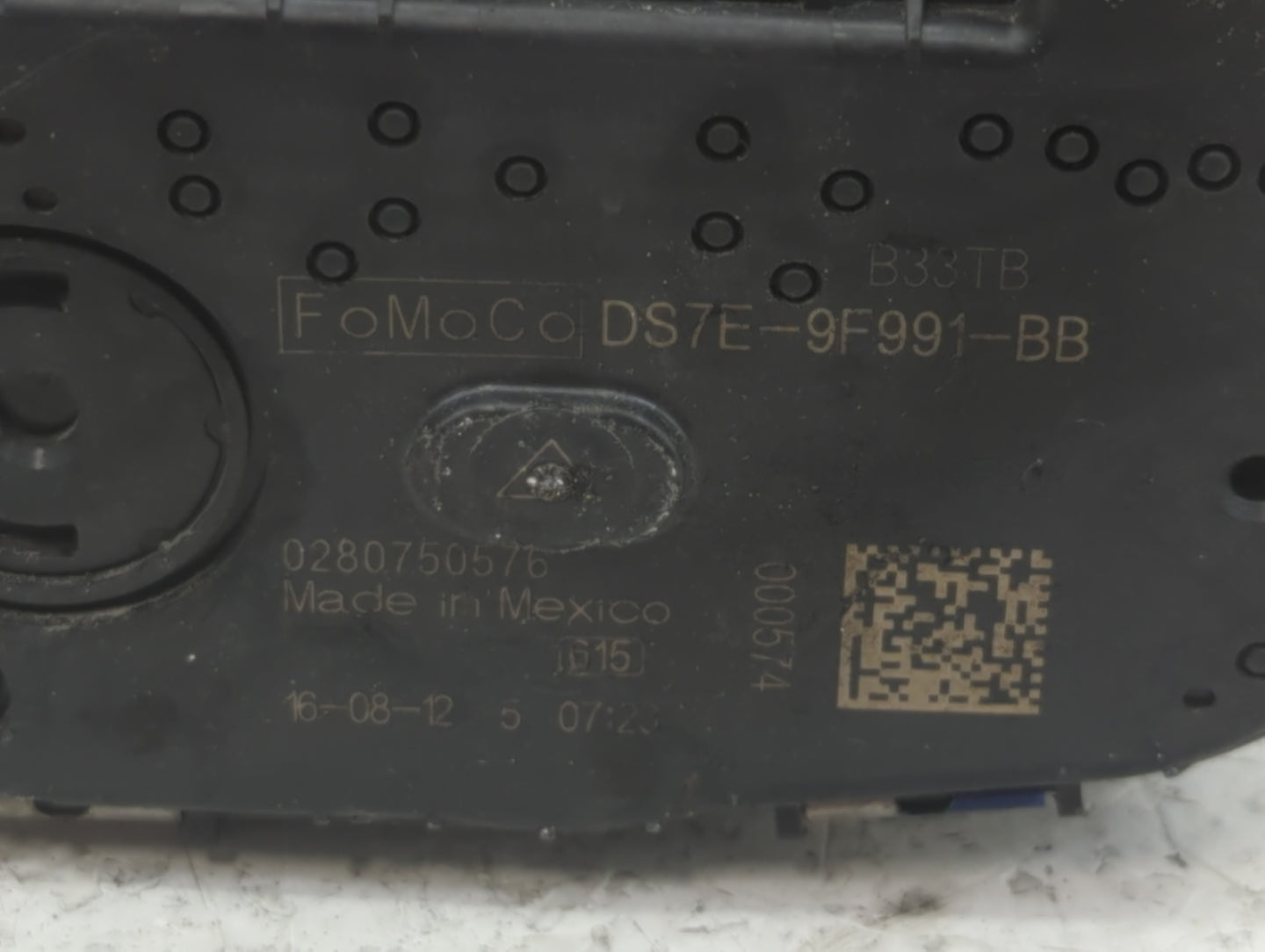 2015-2018 Ford Edge Throttle Body P/N:DS7E-9F991-BB Fits Fits 2014 2015 2016 2017 2018 2019 2020 2021 2022 OEM Used Auto Par