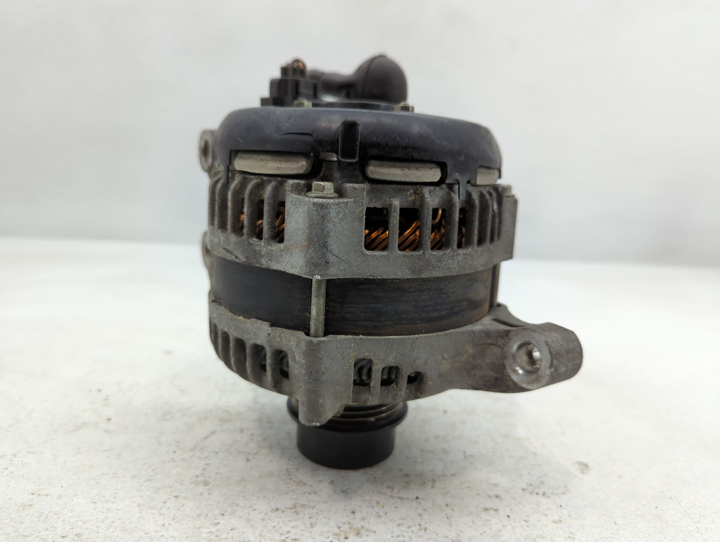 2015-2018 Ford Edge Alternator Replacement Generator Charging Assembly Engine OEM P/N:G2GT-10300-AA Fits OEM Used Auto Parts