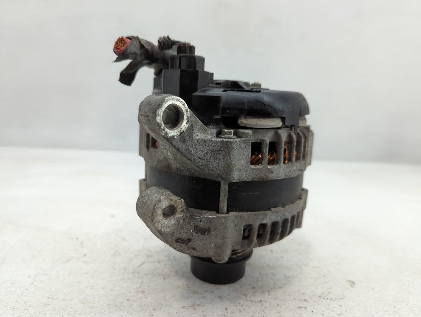 2015-2018 Ford Edge Alternator Replacement Generator Charging Assembly Engine OEM P/N:G2GT-10300-AA Fits OEM Used Auto Parts