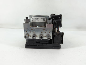 2015-2018 Ford Edge ABS Pump Control Module Replacement P/N:F2GC-2C405-AK Fits Fits 2015 2016 2017 2018 OEM Used Auto Parts 