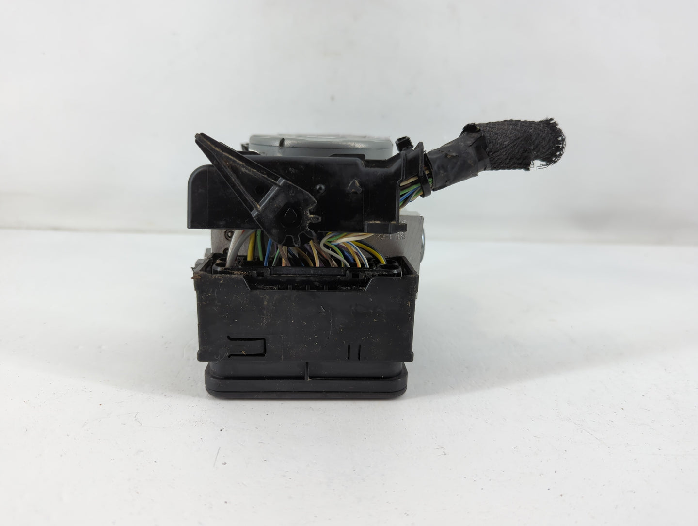 2015-2018 Ford Edge ABS Pump Control Module Replacement P/N:F2GC-2C405-AK Fits Fits 2015 2016 2017 2018 OEM Used Auto Parts 