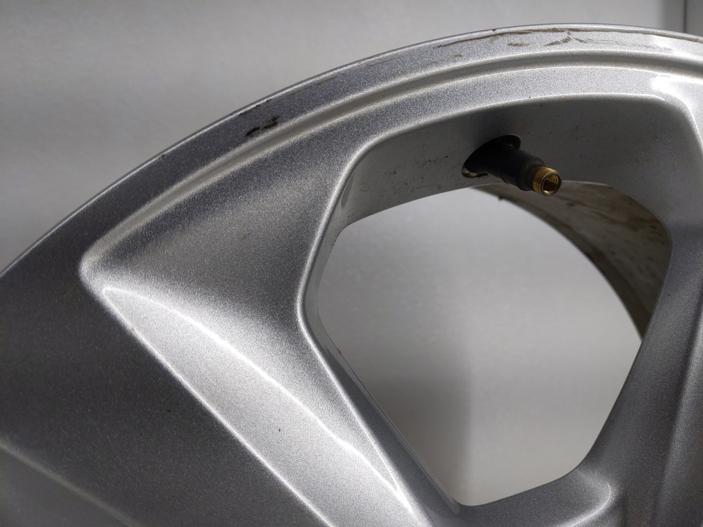 2017 Ford Edge Oem Wheel Rim - Oemusedautoparts1.com