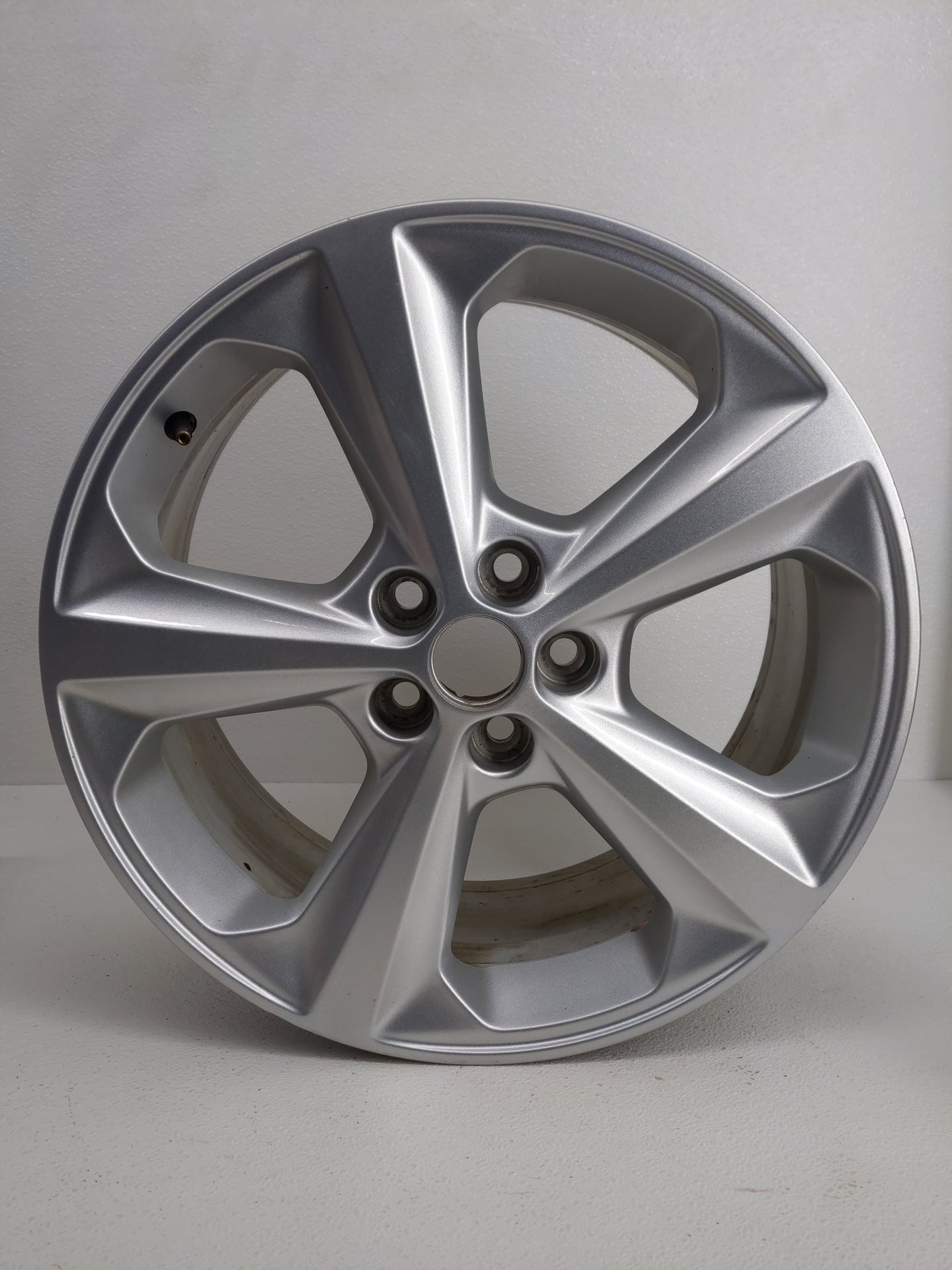 2017 Ford Edge Oem Wheel Rim - Oemusedautoparts1.com